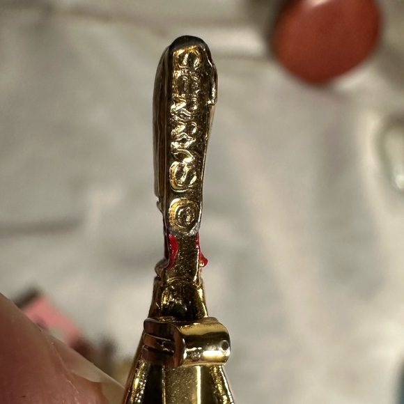 Vintage bowling pin and ball brooch - Picture 4 of 5